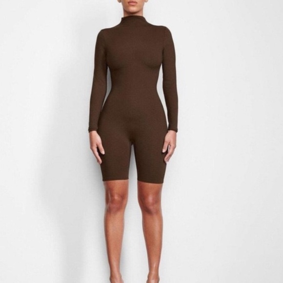 SKIMS Pants - Women’s SKIMS Long Sleeve Mid Thigh Jumpsuit | Cocoa